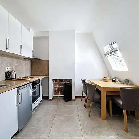 Golden Triangle Attic - Elegant Retreat With Wifi Near George V Appartamento *